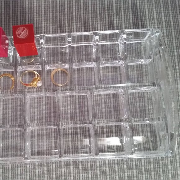26 Compartment Clear Heavy Acrylic Lipstick/Jewelry Tray 8.5"x 5" - Picture 5 of 7